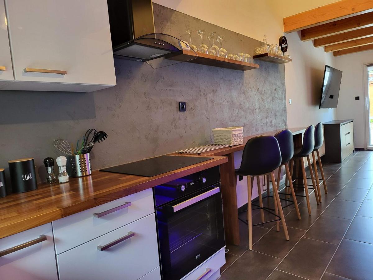 Villa Privát Kras Holstejn Esterno foto